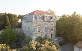 Logis Hôtel Résidence Les Cèdres